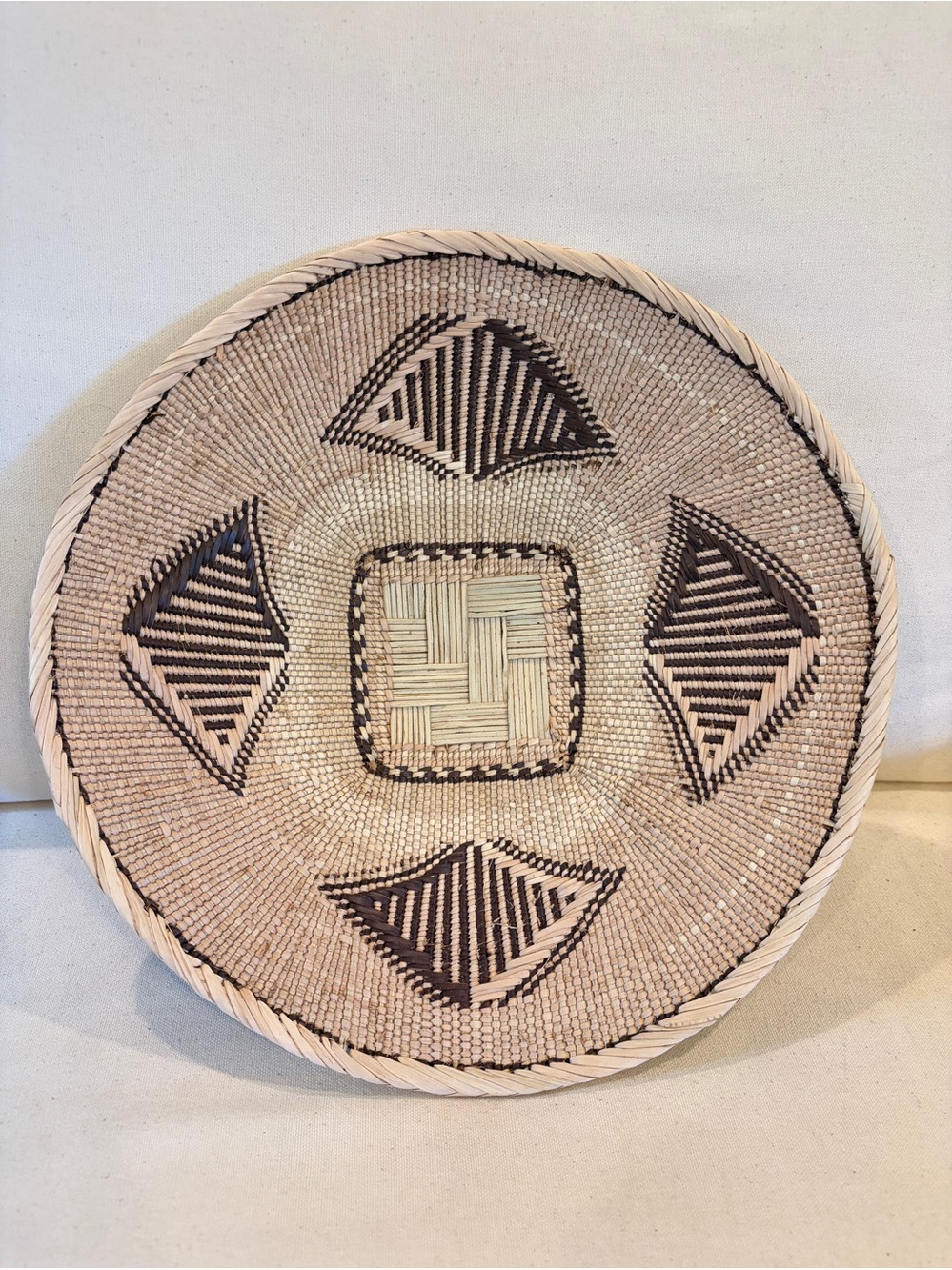 NEW African Woven Basket. Tonga people of Zambia 12.5” Across
